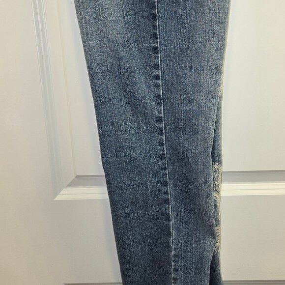 Paisley Embroidered Jeans - Picture 11 of 13